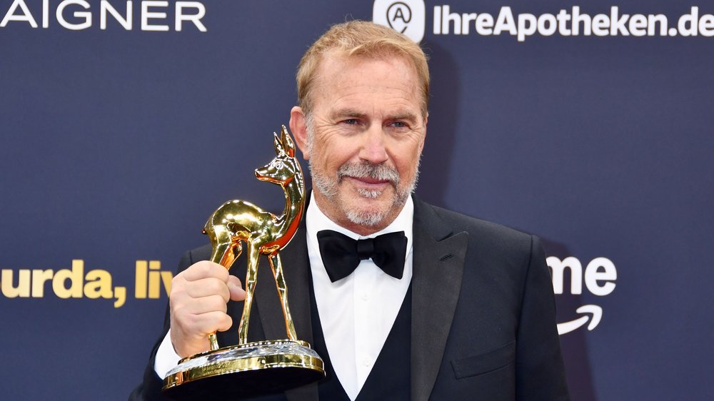 Kevin Costner zieht Bambi-Verleihung New Yorker Premiere vor