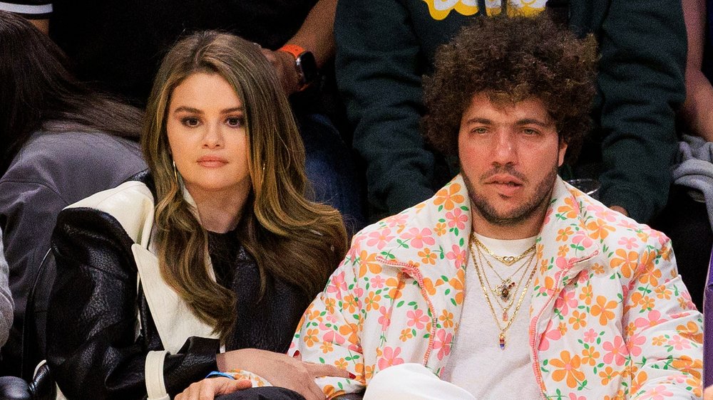 Selena Gomez lobt Benny Blanco für seine Liebe und Kochkünste