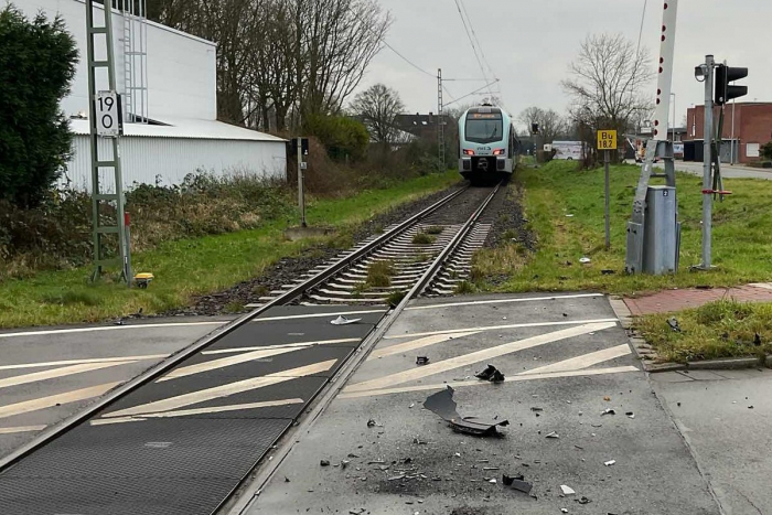 Bocholt: Verkehrsunfall zwischen Zug und PKW