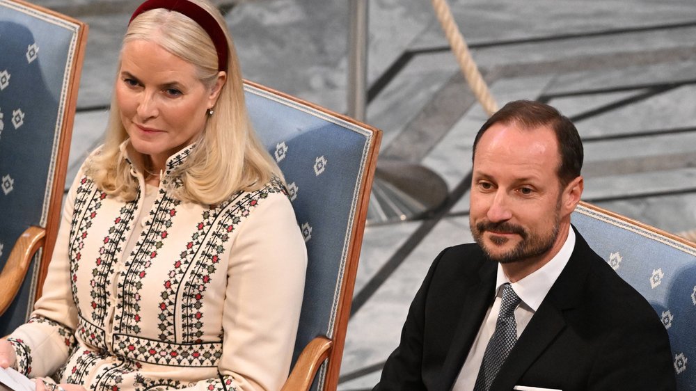 Mette-Marit weint bei Seniorenheim-Konzert