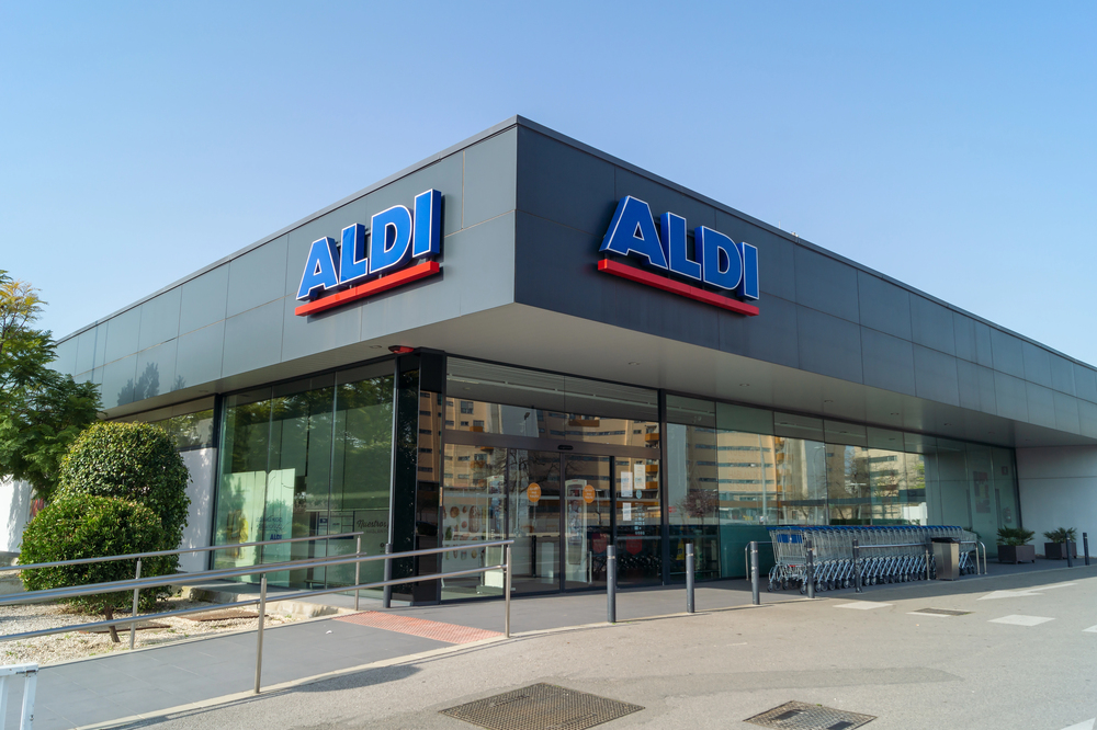 Mann auf Aldi-Parkplatz niedergeschossen