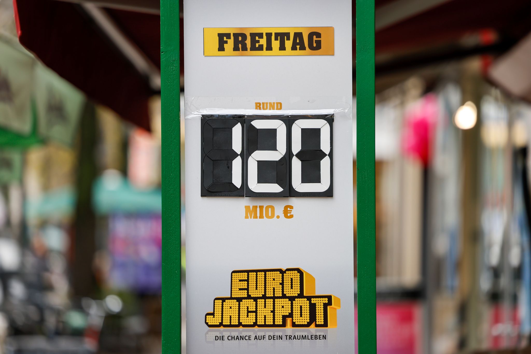 Rekordgewinn im Eurojackpot: 120 Millionen Euro gehen nach NRW und Rheinland-Pfalz