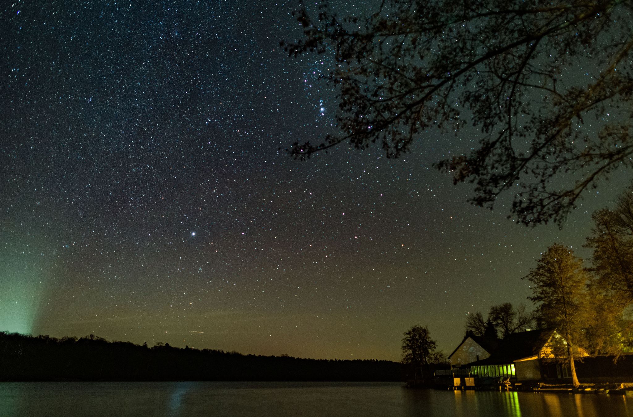 Winterhimmel über Silvester: Sternbilder und Planeten entdecken