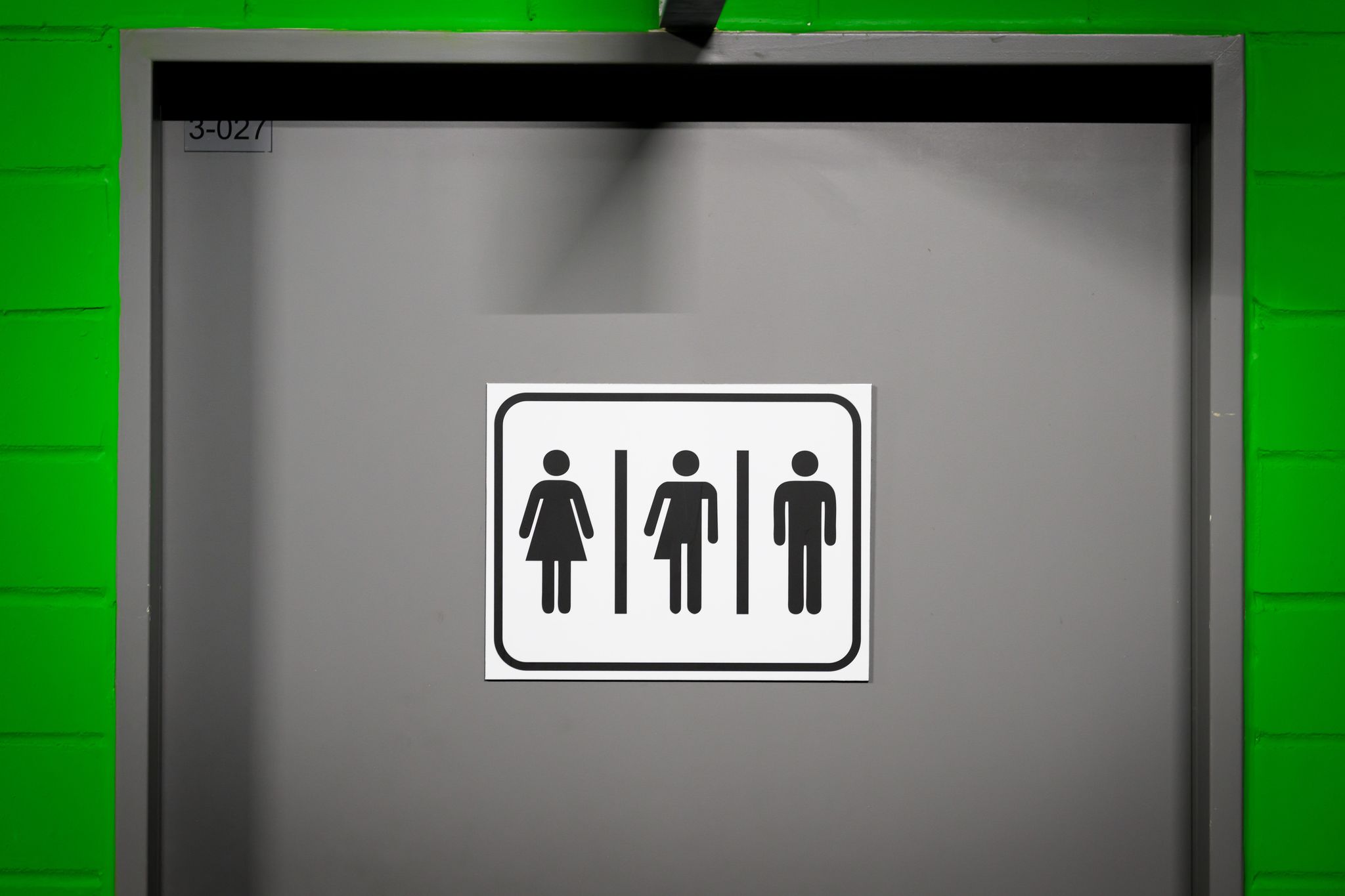 Unisex-Klos und Männer-Binden: Wie inklusiv sind Stadien?