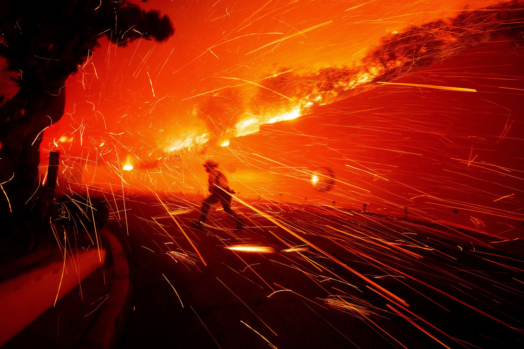 Waldbrand in Malibu außer Kontrolle – auch Promis flüchten