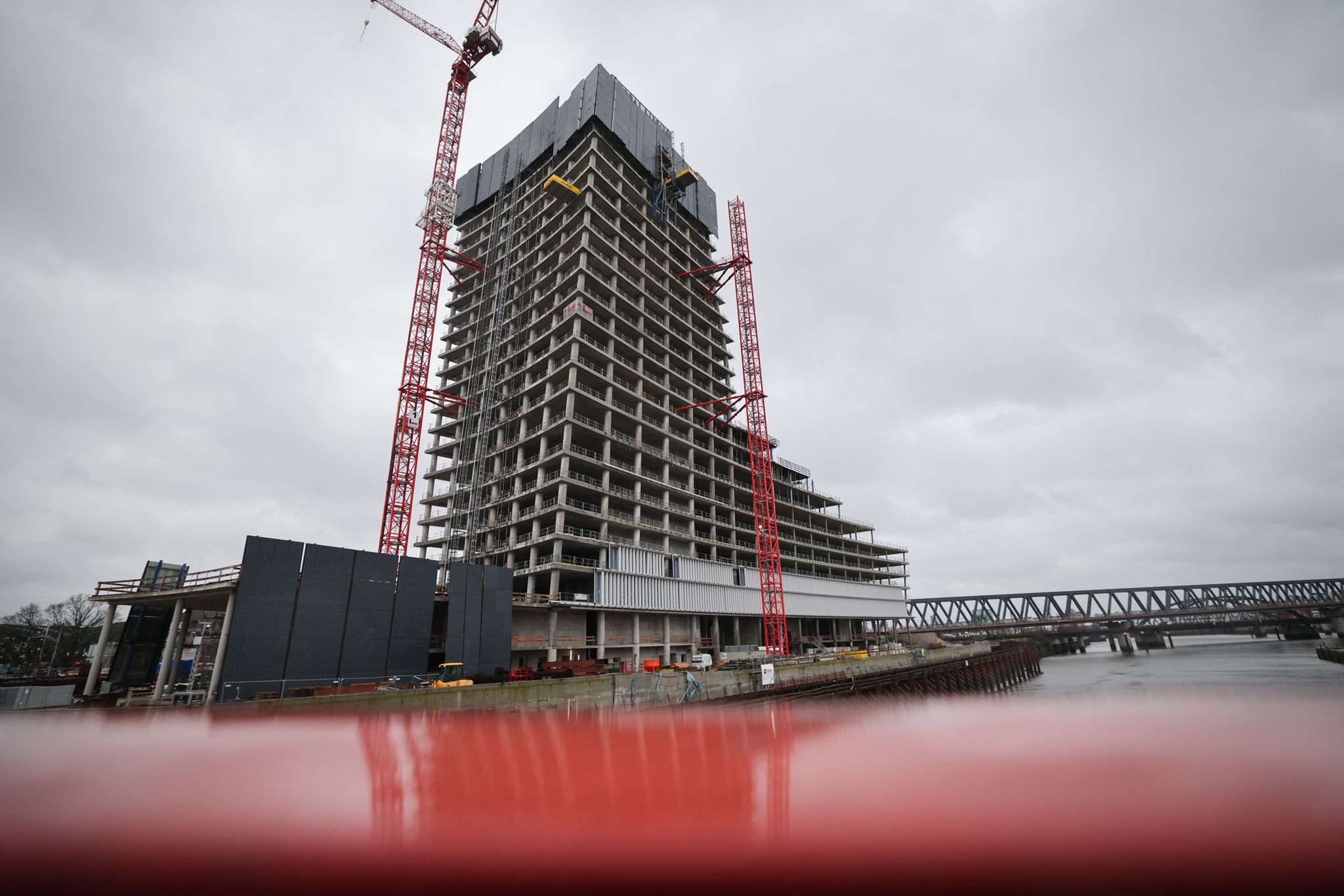 Hamburger Unternehmer soll Elbtower zu Ende bauen