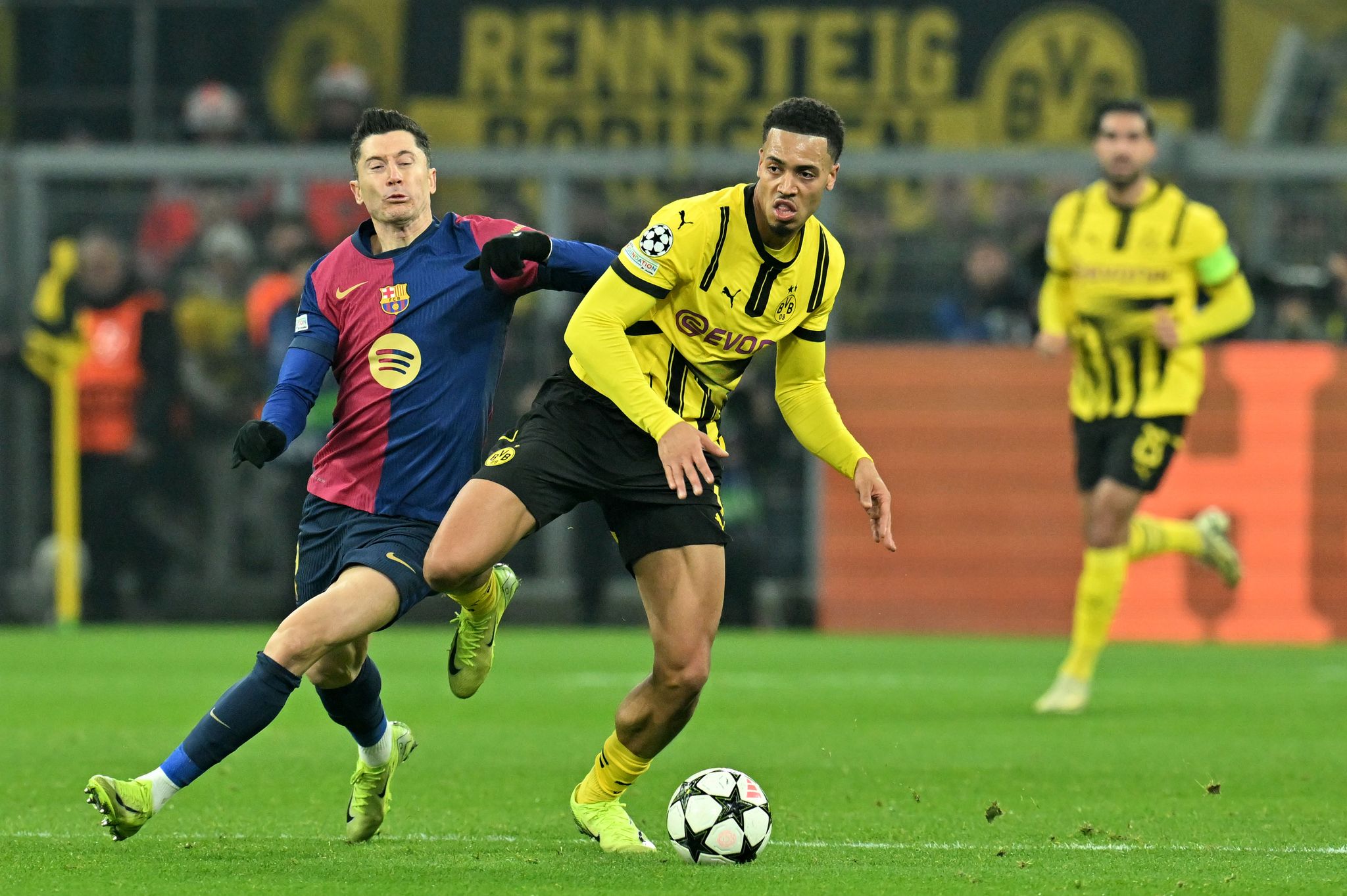 Spektakel in Dortmund: BVB unterliegt Barcelona mit 2:3