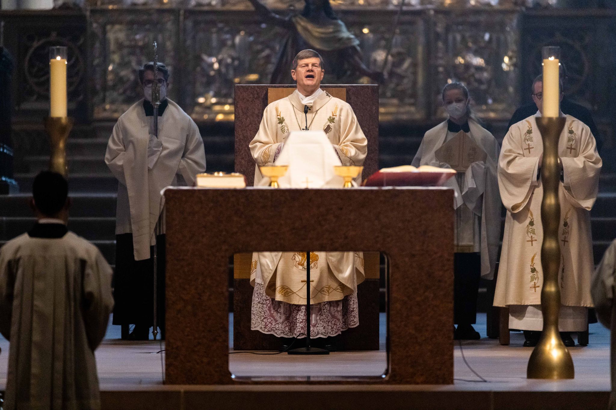 Eklat bei Christmette im Freiburger Dom: Applaus und Proteste während der Liturgie