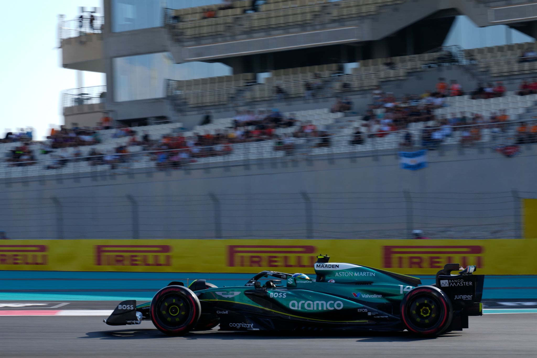 McLaren mit Pole Position in Abu Dhabi, Norris und Piastri vor Ferrari.