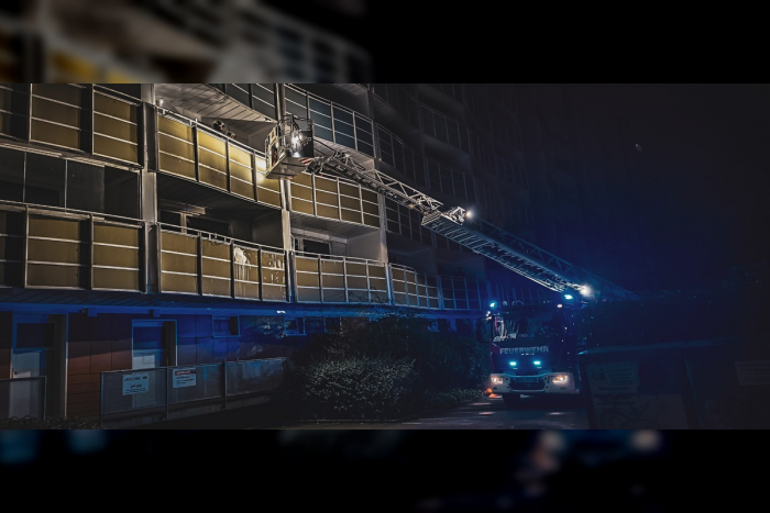 Feuerwehr rettet Person beim Wohnungsbrand in Evershagen