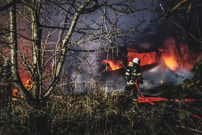 Rostock: Ausgedehnter Brand in Kleingartenanlage