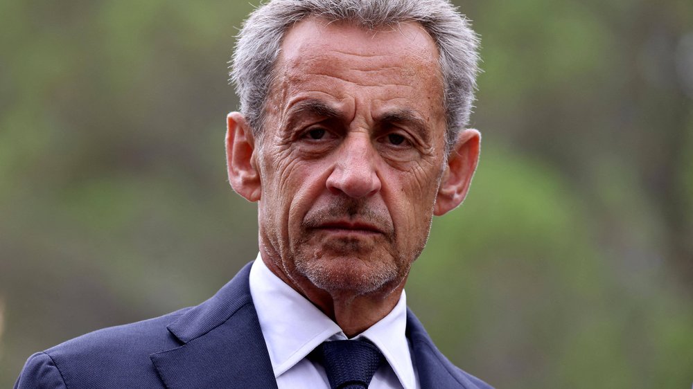 Sarkozy muss elektronische Fußfessel tragen