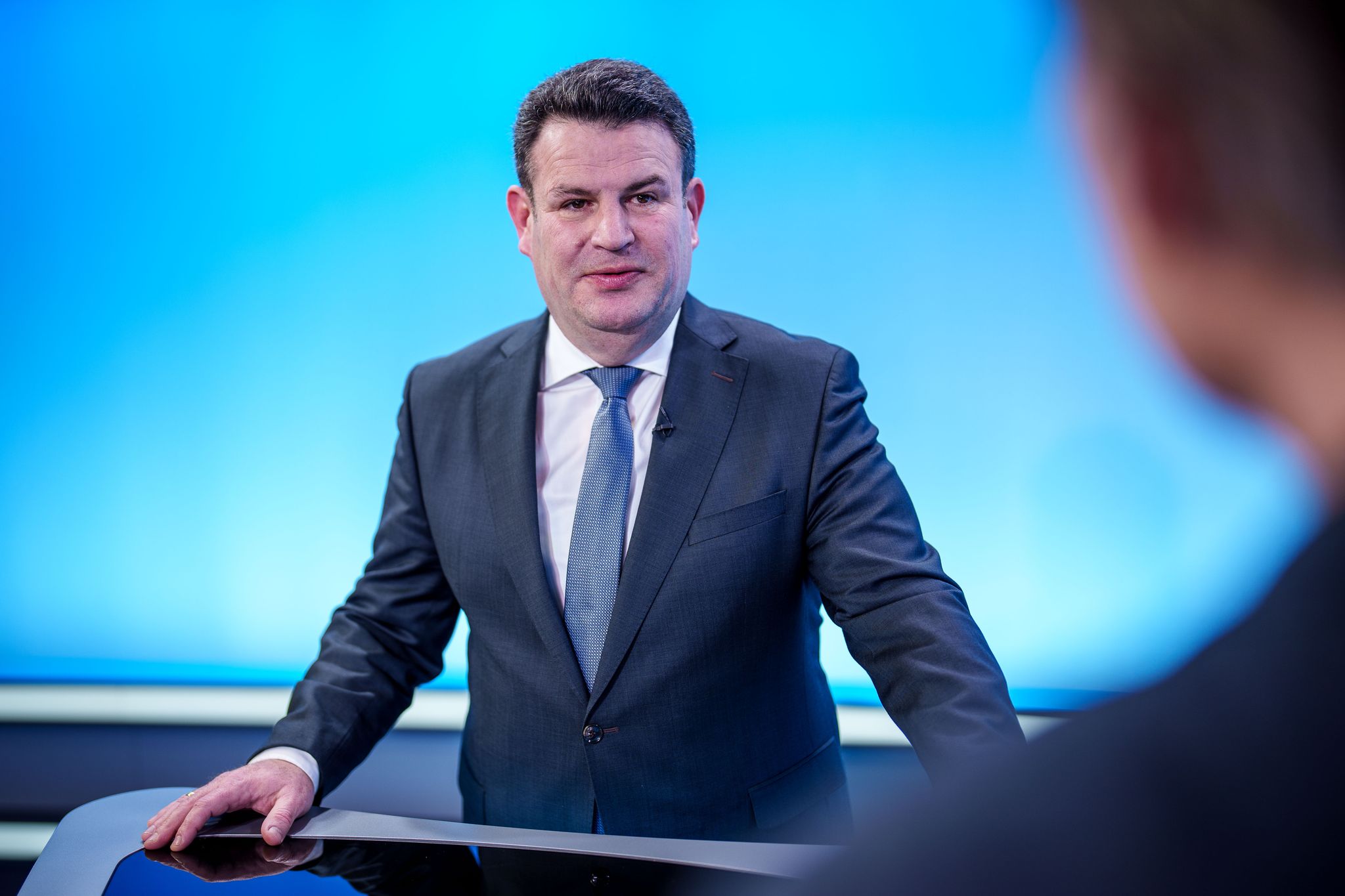 Wie der Arbeitsminister bedrohten Industrien helfen will