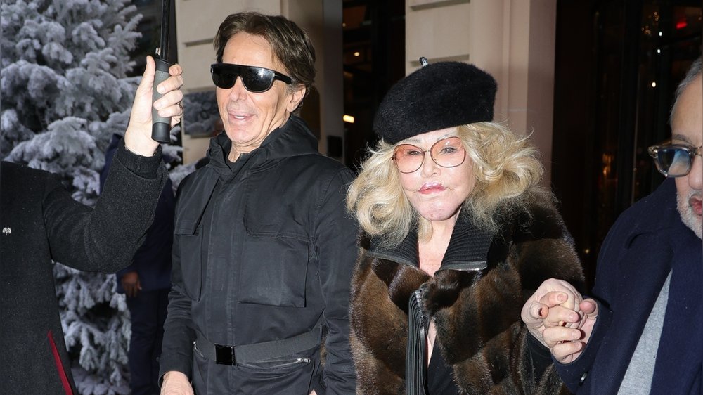 “Katzenlady” Jocelyn Wildenstein streitet Schönheits-OPs weiter ab