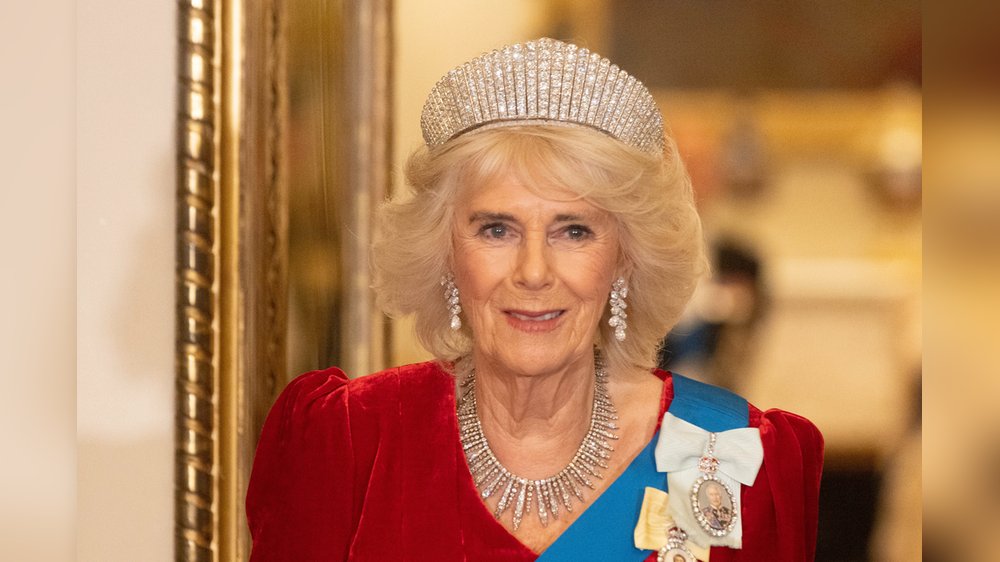 Königin Camilla ehrt Queen Elizabeth mit der Kokoshnik-Tiara