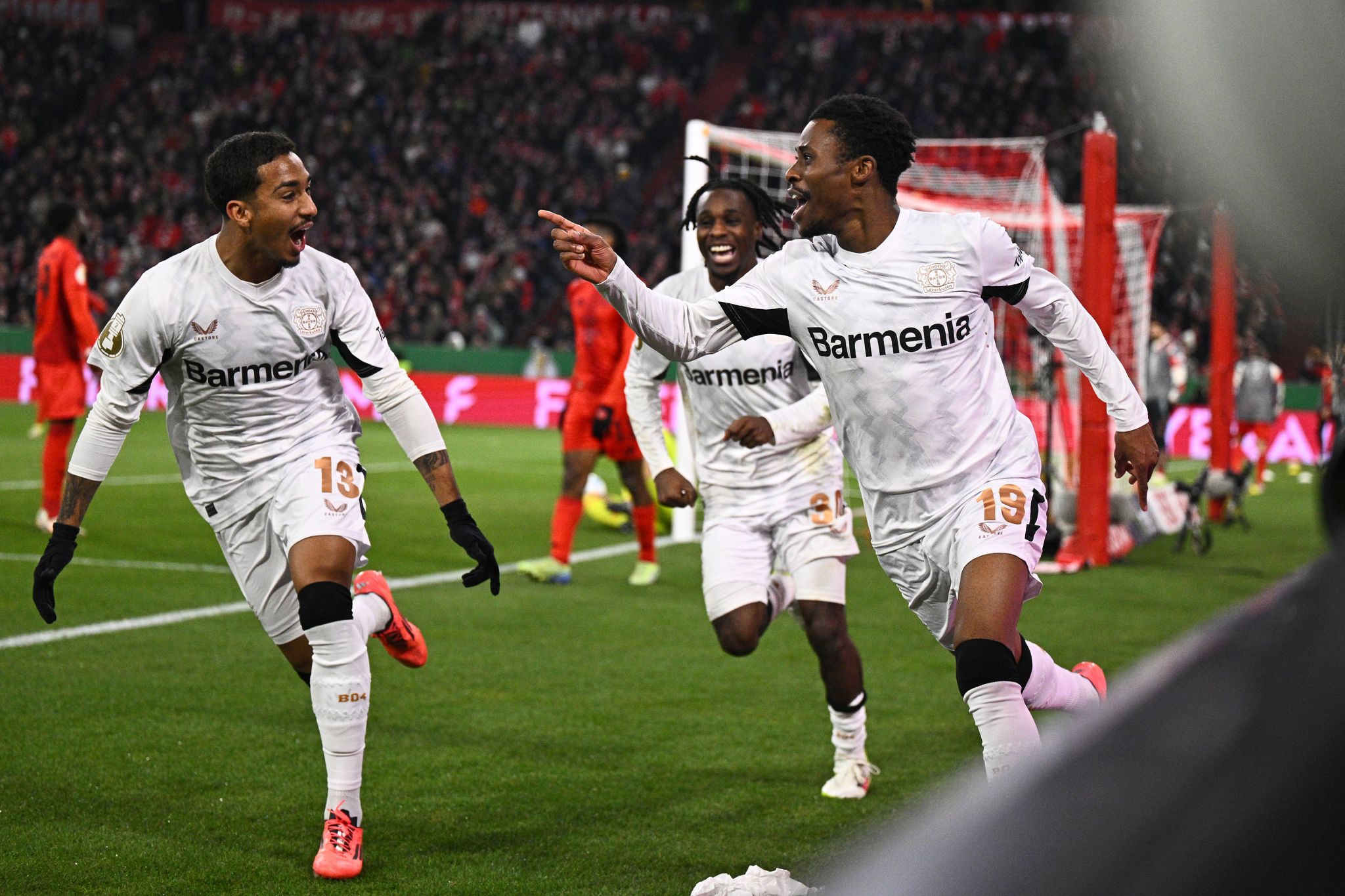 Bayern Leverkusen siegt gegen Bayern München im DFB-Pokal-Viertelfinale