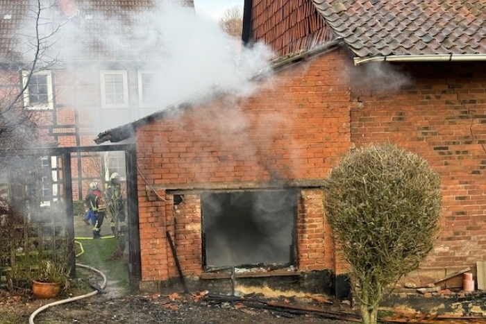 Oldenrode: Garage in Flammen