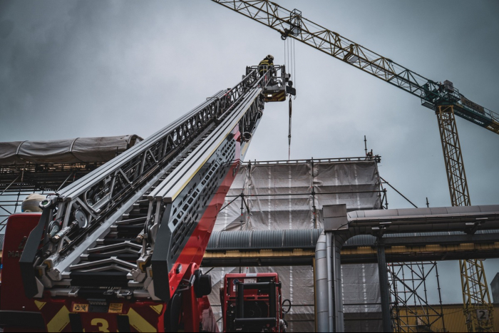 Rostock: Arbeitsunfall erfordert Spezialeinsatz der Höhenrettung