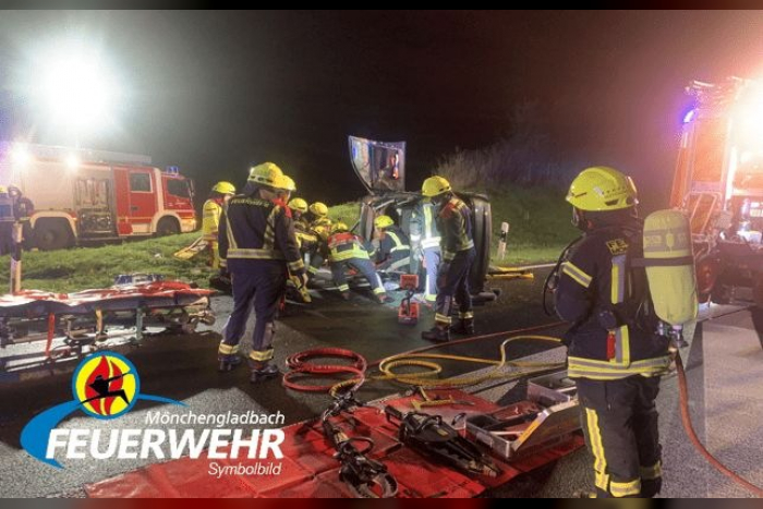 Düsseldorf: Verkehrsunfall im Berufsverkehr