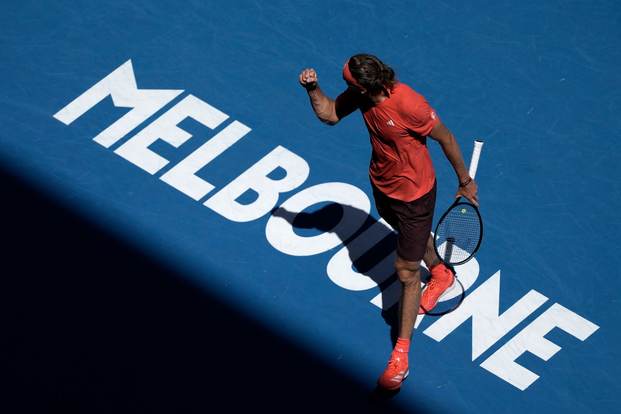 Zverev siegt im Viertelfinale der Australian Open gegen Tommy Paul