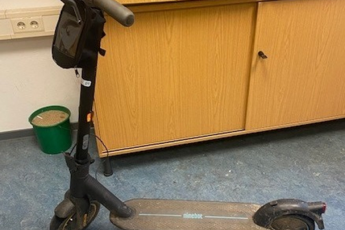 Felde/Kiel: Gestohlener E-Scooter angeboten