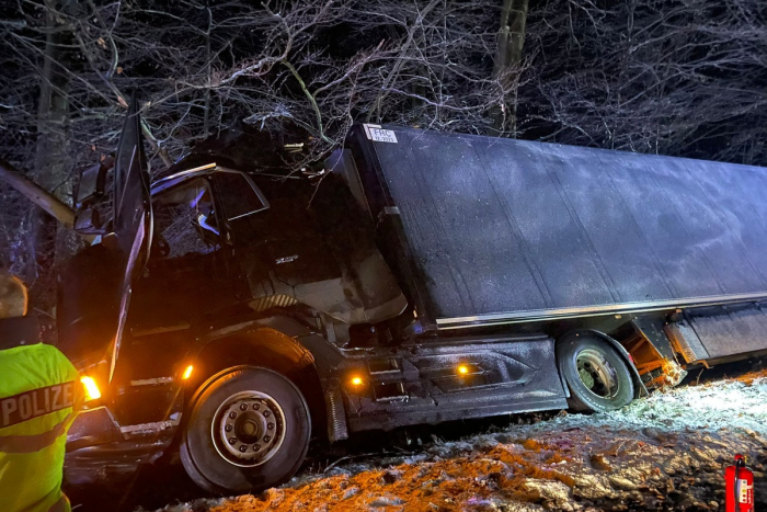 Ahausen: Verkehrsunfall mit LKW