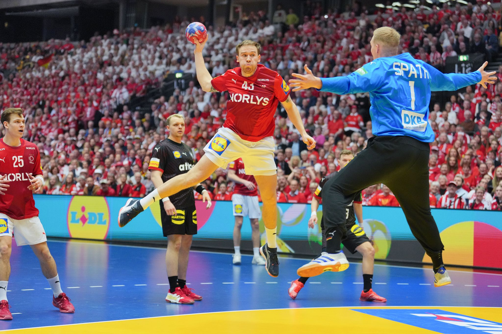 Deutschland unterliegt Dänemark mit 30:40 in WM-Kracher