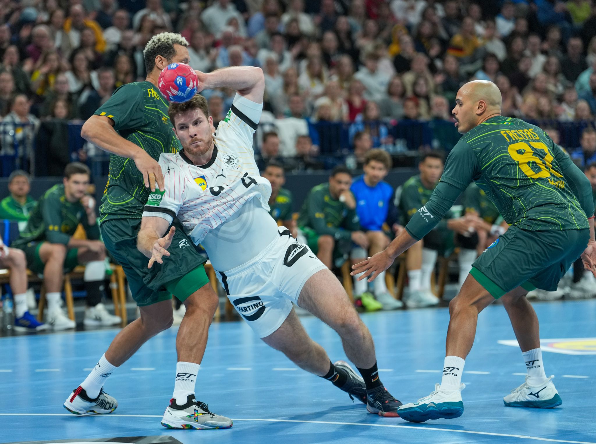 Deutsche Handballer feiern mühsamen Sieg gegen Brasilien und bereiten sich auf WM vor