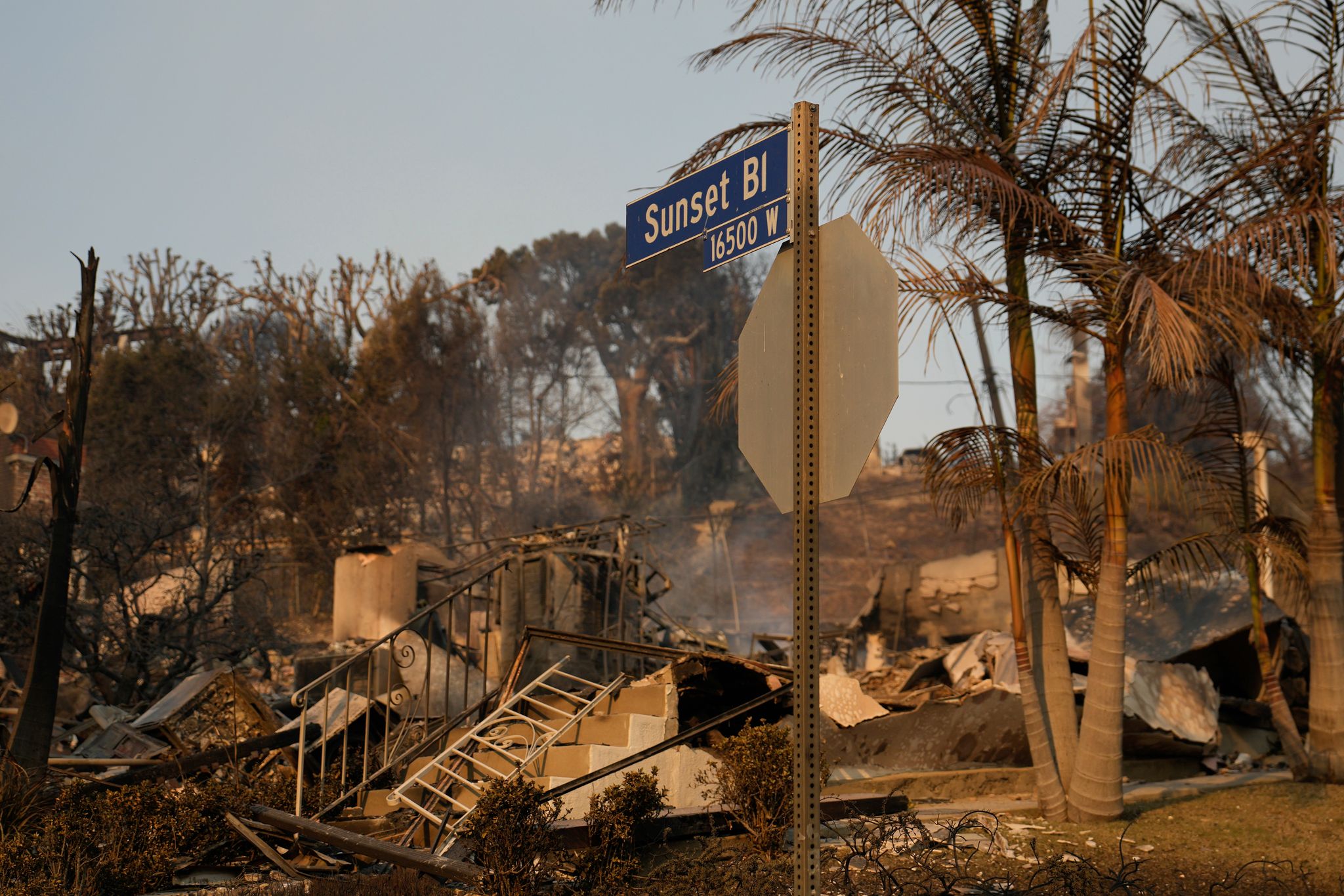 «Höllen-Landschaft» in L.A.: 12.000 Häuser verbrannt