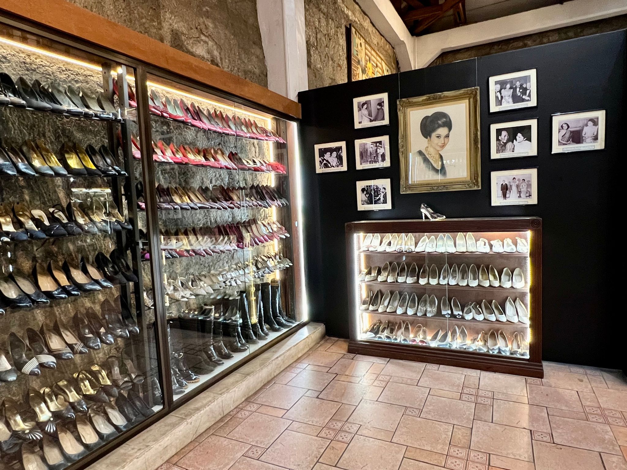 Pumps und Peeptoes: Museum zeigt Schuhe von Imelda Marcos