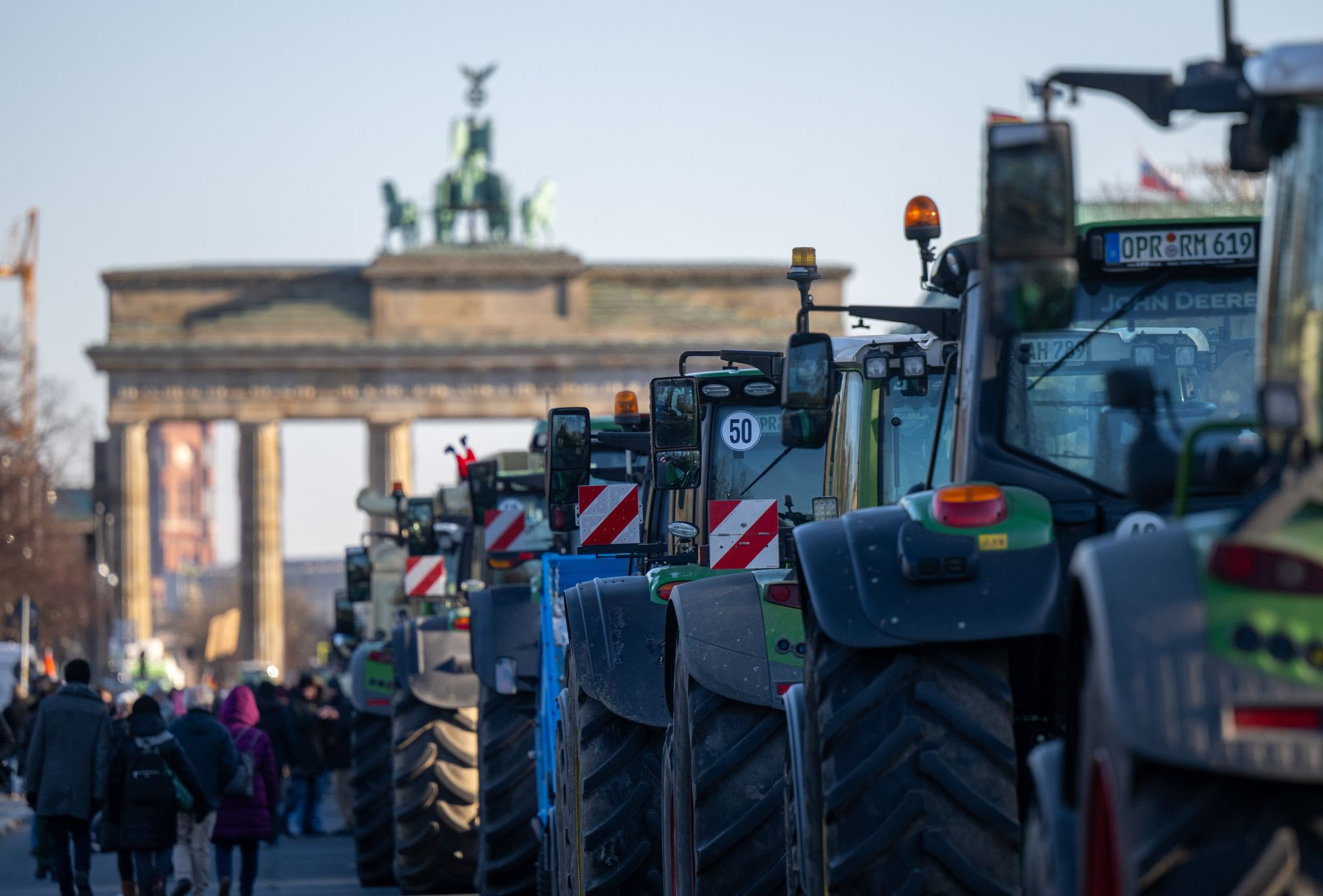 Landwirte in politischer Stellung für Bundestagswahlkampf