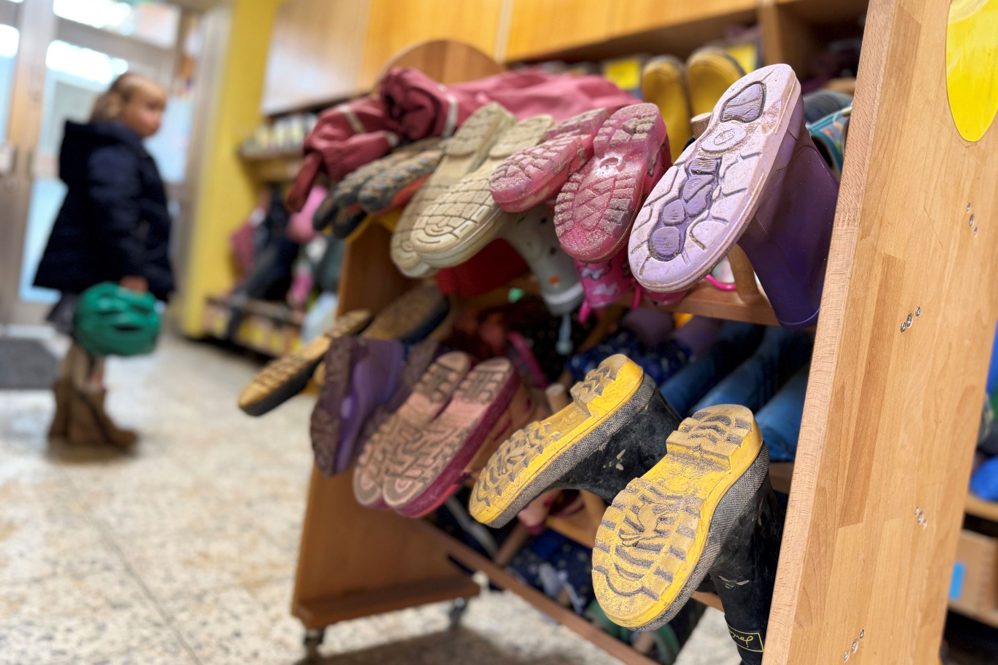 Studie: Eltern unter Druck durch geschlossene Kindergärten