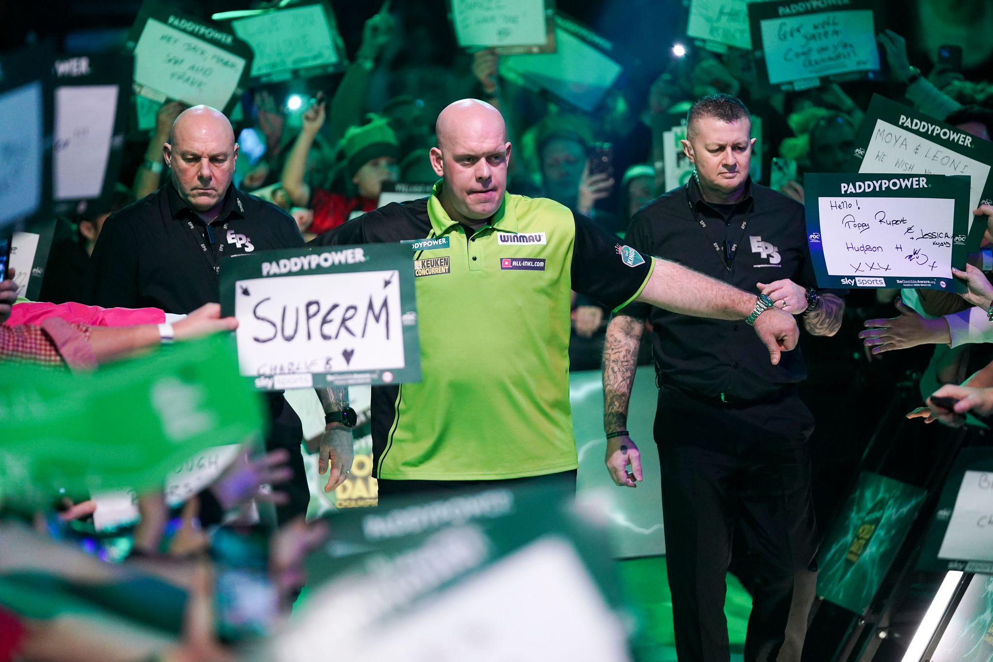 Van Gerwen auf Kurs zum vierten Titel bei Darts-WM in London