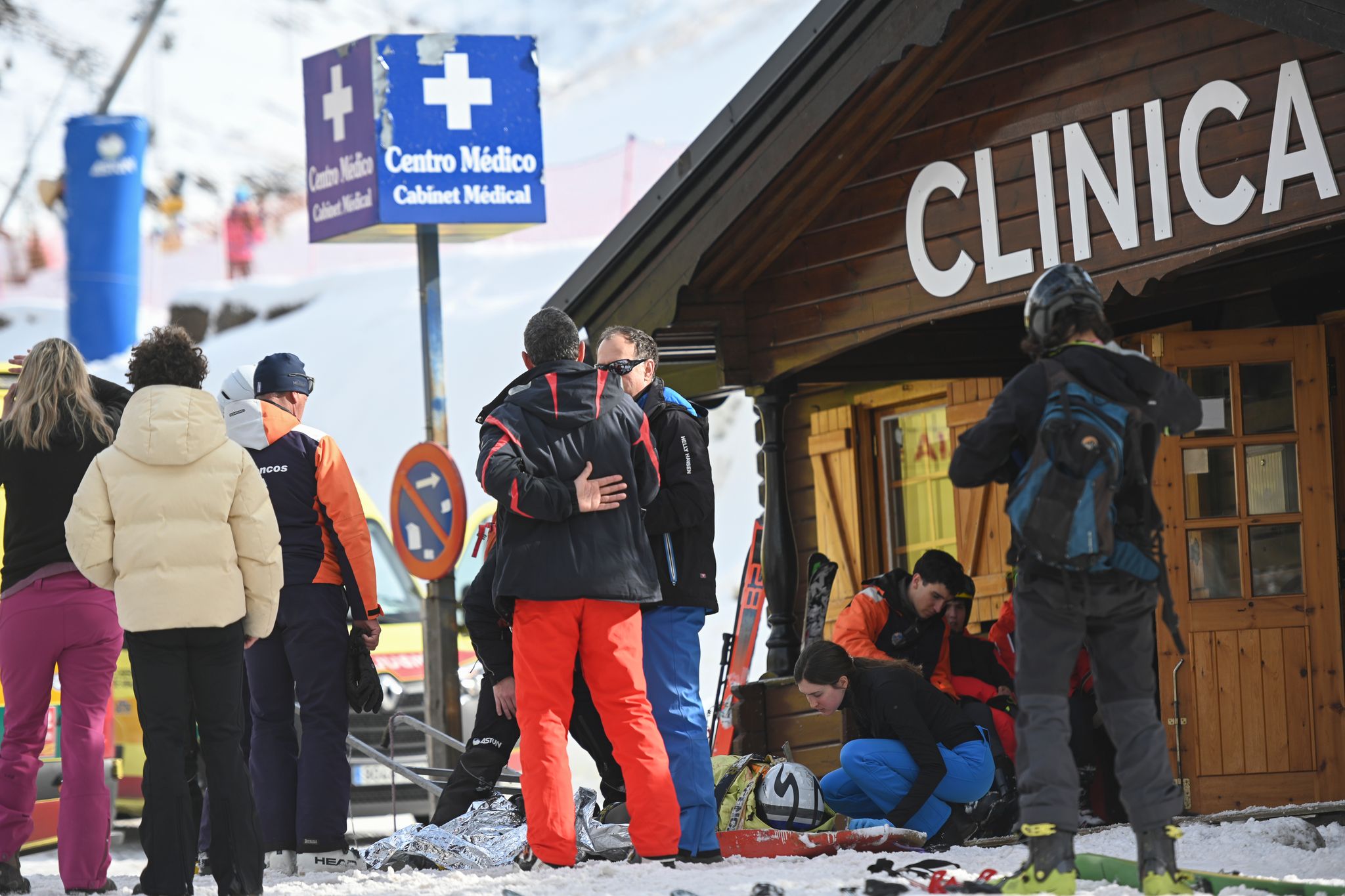 Schwerer Skilift-Unfall in Spanien: Zwei Verletzte in kritischem Zustand