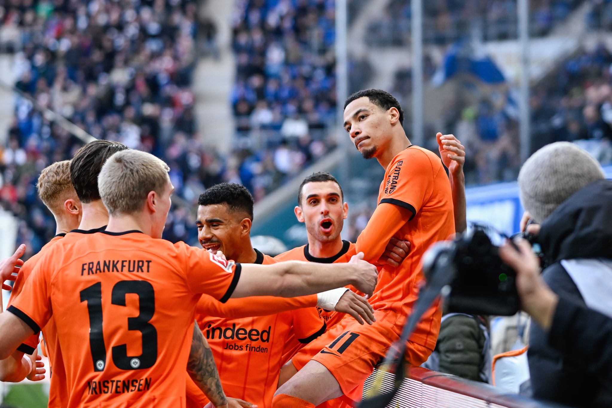 Hoffenheim rettet Punkt gegen Eintracht mit spätem Tor