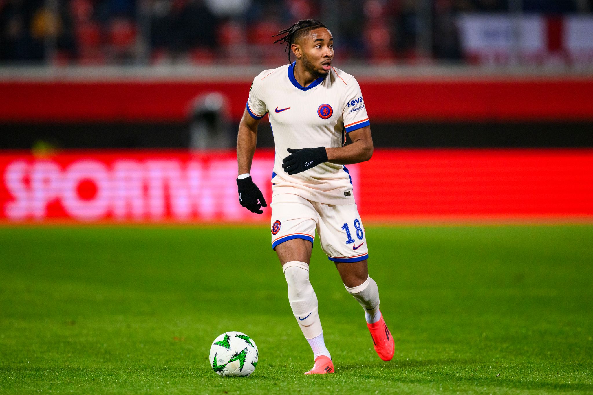 FC Bayern plant keinen Transfer-Tausch mit Chelsea-Star, Sportdirektor Freund bekräftigt Vertrauen in Sturm-Talent Tel