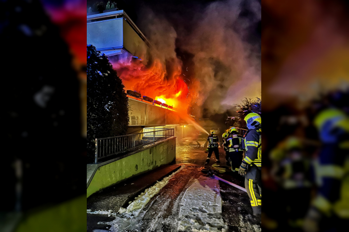 Neuss: Brand in Mehrfamilienhaus