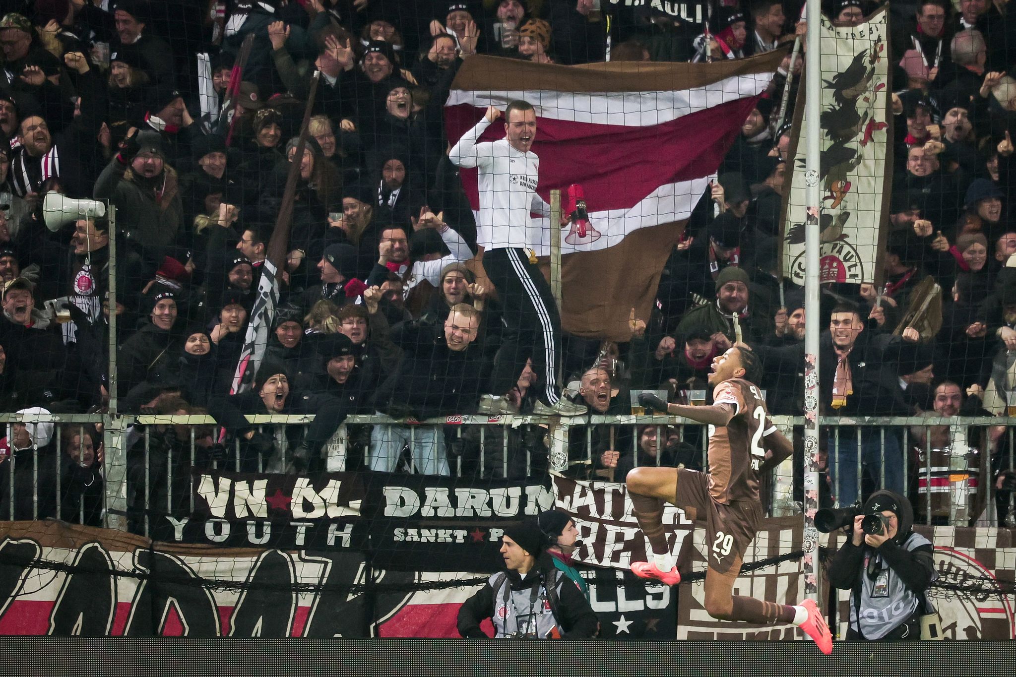 Doppeltorschütze lässt St. Pauli gegen Union jubeln