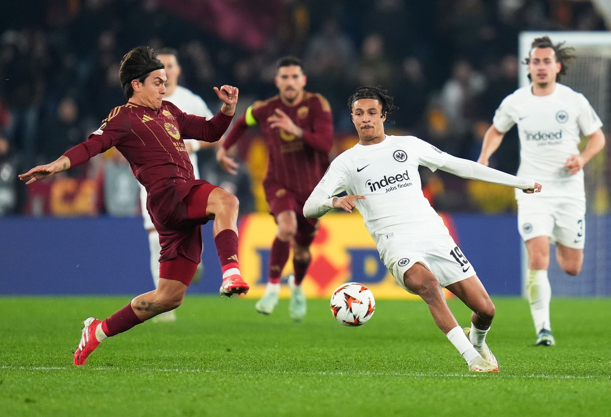 Eintracht Frankfurt im Achtelfinale trotz Niederlage gegen AS Rom