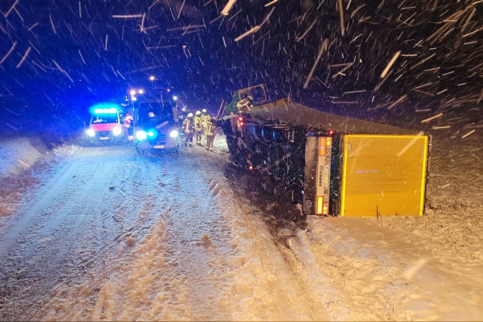 Emmerstedt: Verkehrsunfall durch Wintereinbruch