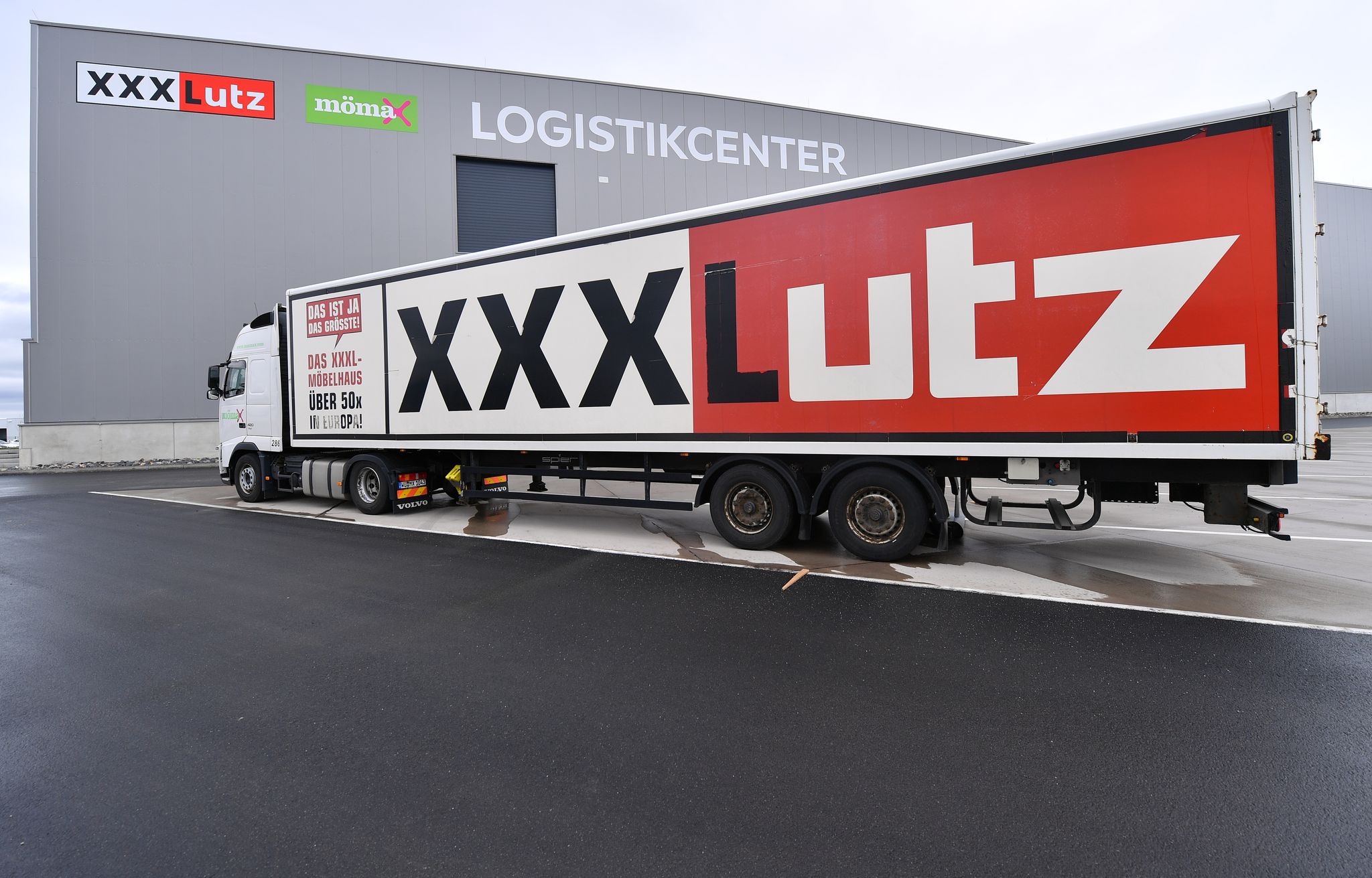 XXXLutz übernimmt Porta Gruppe mit 140 Standorten