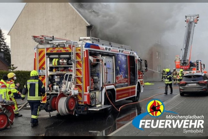 Mönchengladbach: Feuer im Mehrfamilienhaus