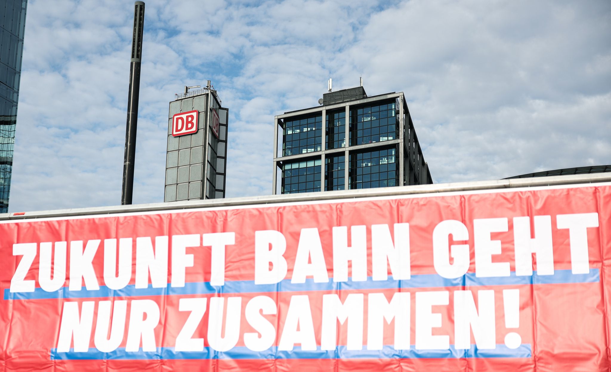 Deutsche Bahn und EVG ringen um Tarifabschluss für Beschäftigte