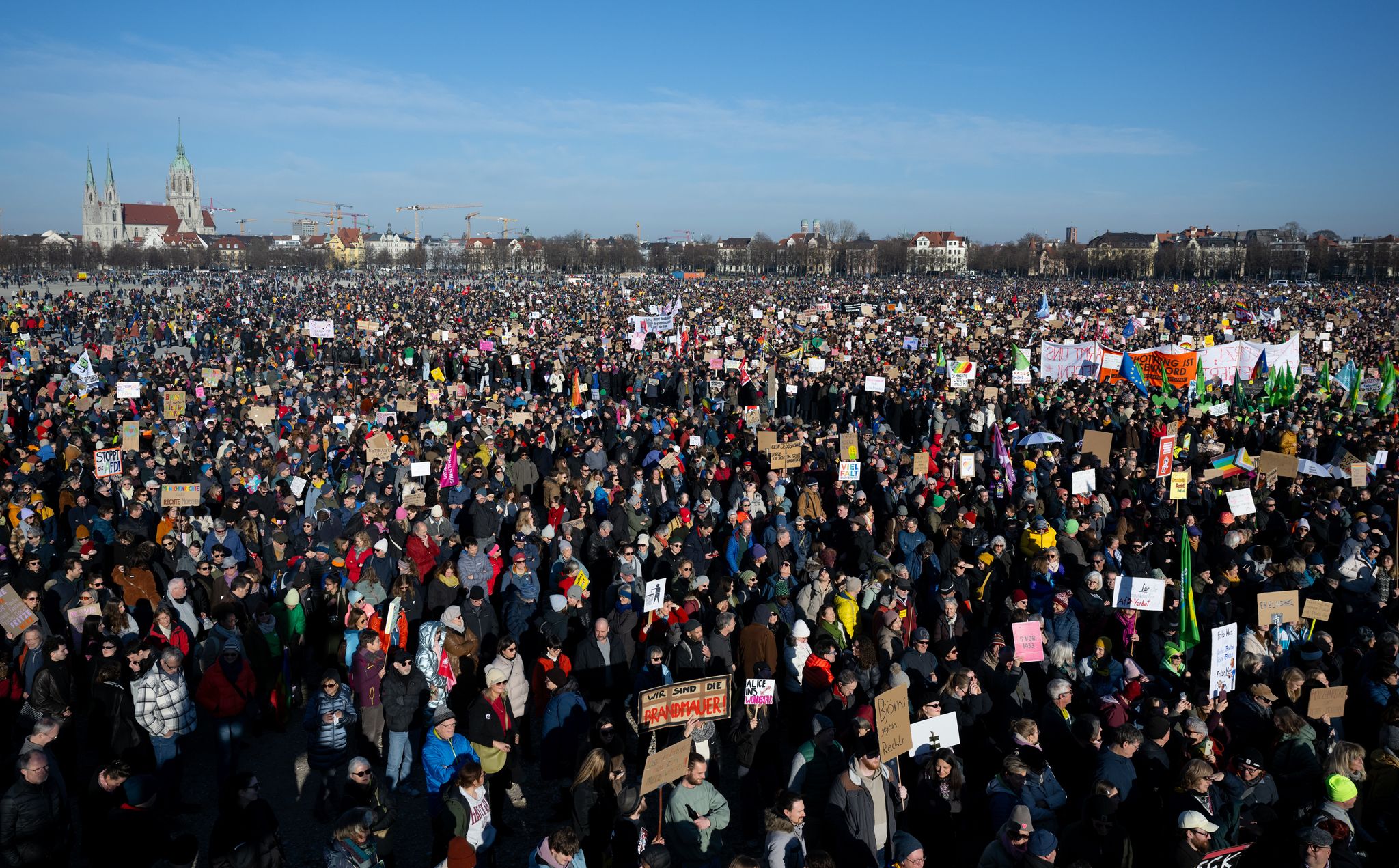 Massenproteste gegen Rechts in Deutschland