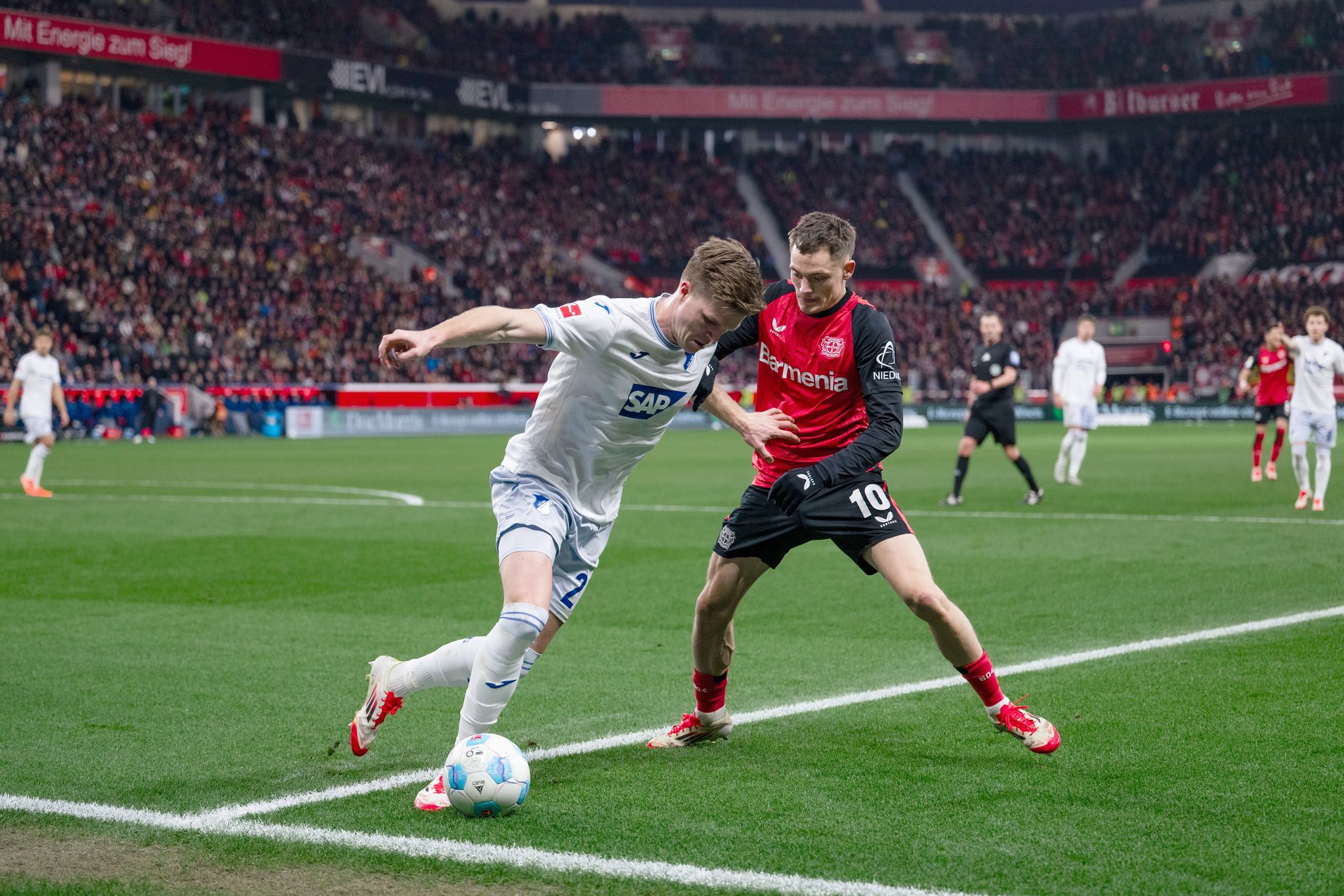 Revolution im Stadion: Schiedsrichter-Durchsage erstmals in der Bundesliga