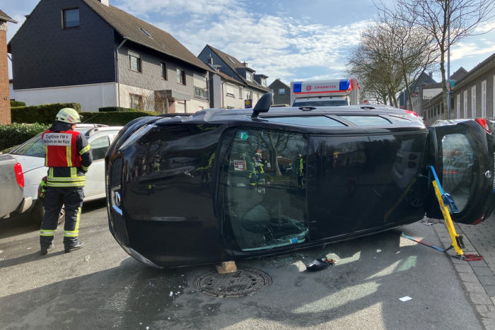 Duisburg: Verkehrsunfälle und Garagenbrand in Mülheim an der Ruhr