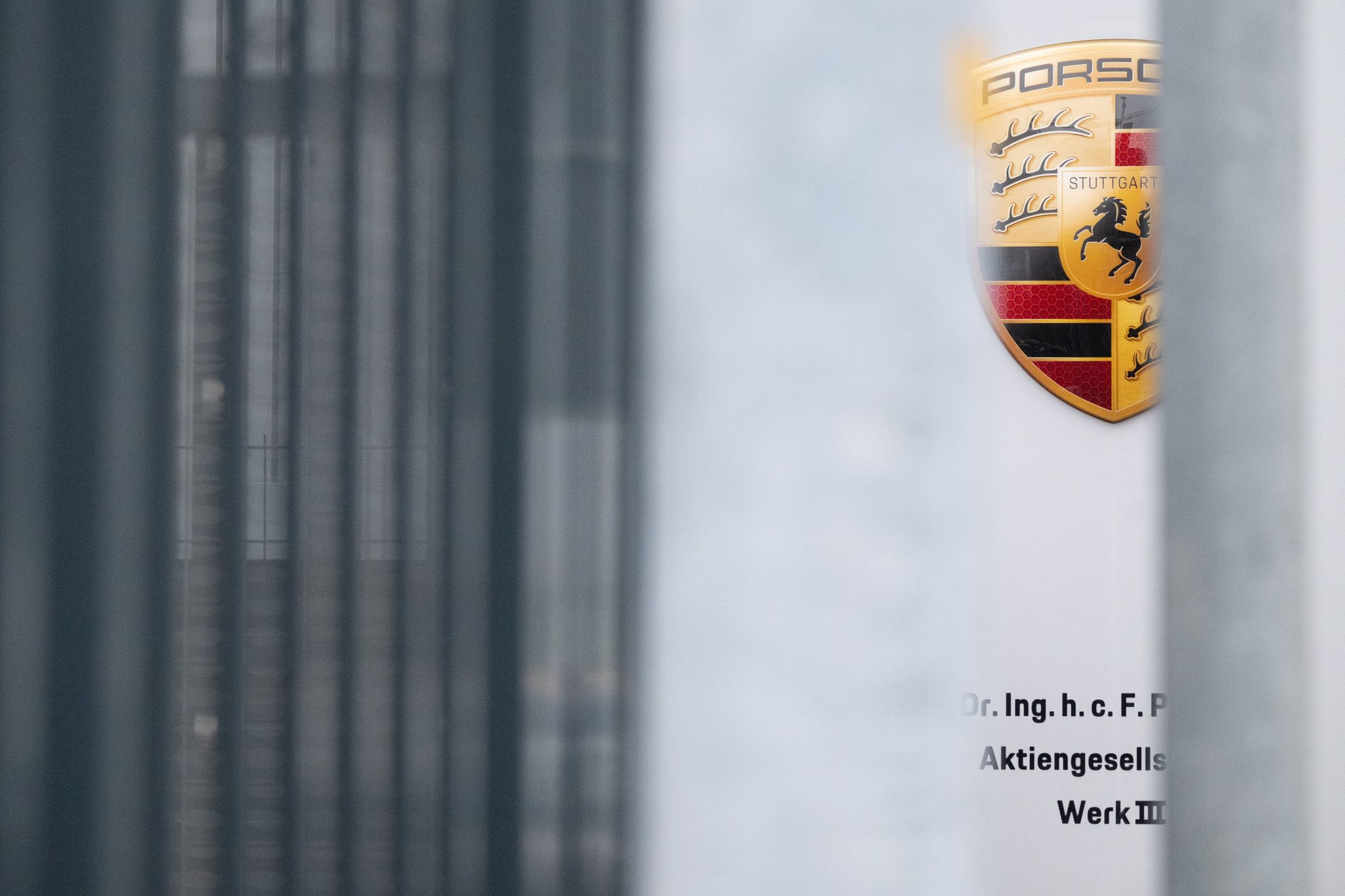 Porsche passt Strategie an, um Krise zu überwinden