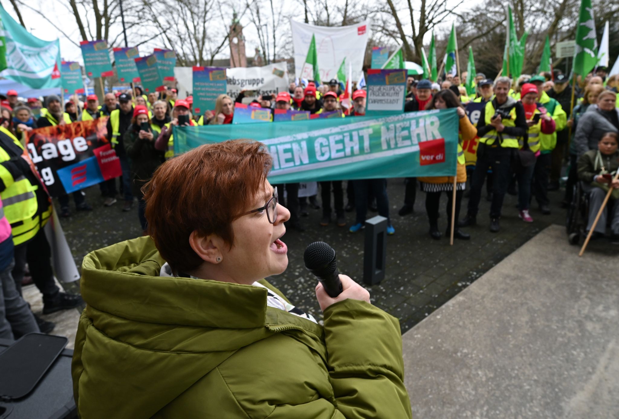 Warnstreiks vor Eskalation – Reisende könnten betroffen sein