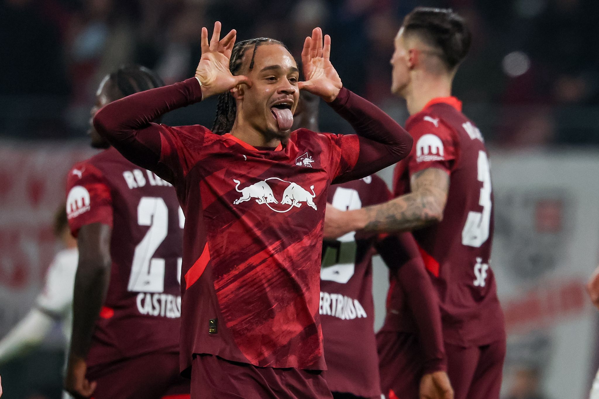 RB Leipzig besiegt St. Pauli 2:0 – Sesko und Simons brillieren