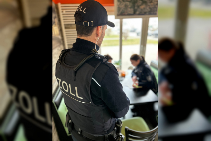 Bonn: Mindestlohnsonderprüfung des Zolls